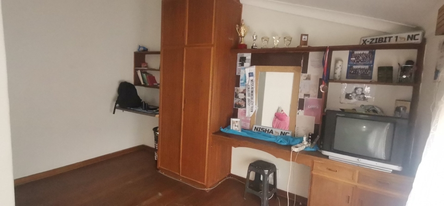 4 Bedroom Property for Sale in Roosheuwel North West